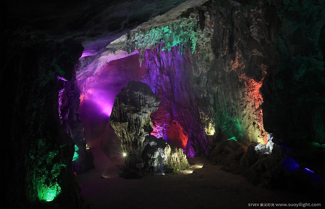 宁夏黄果树神龙洞