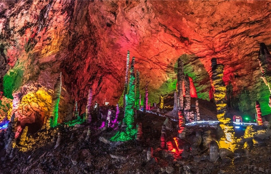 宁夏张家界黄龙洞
